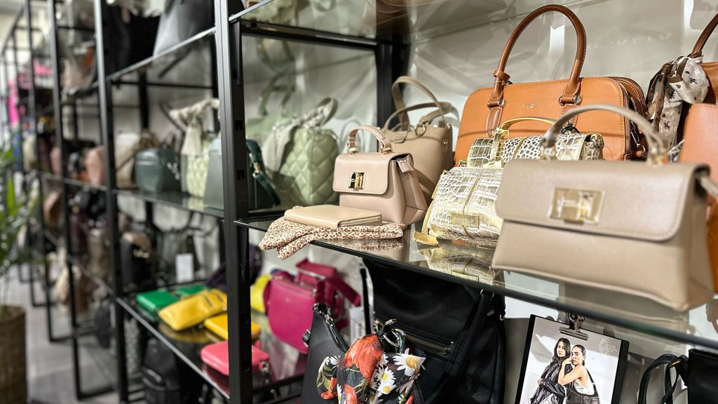 Fashioncenteroutlet, laukut ja asusteet
